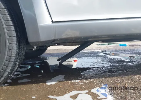 2004 Mitsubishi Outlander Ls из США, поврежденный, VIN JA4LZ31F54U058301